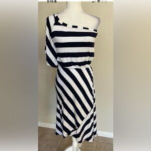 ELLA MOSS Sm navy blue white striped one shoulder jersey midi dress